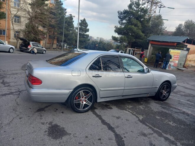 Mercedes E 230 1995, 375,773 km - 2.3 l - Bakı