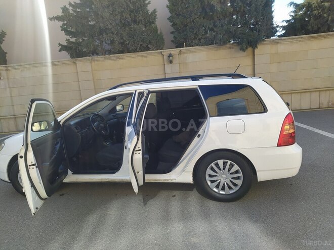 Toyota Corolla 2006, 279,000 km - 1.4 l - Bakı