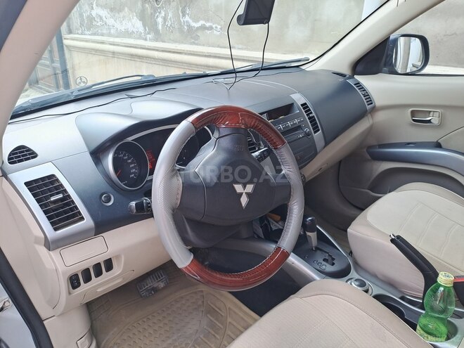 Mitsubishi Outlander 2010, 327,800 km - 2.4 l - Bakı
