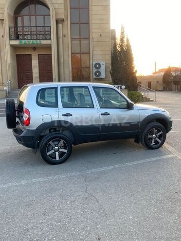 Chevrolet Niva 2018, 5,300 km - 1.7 l - Bakı