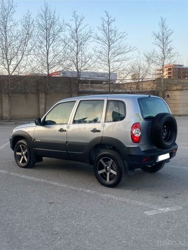 Chevrolet Niva 2018, 5,300 km - 1.7 l - Bakı