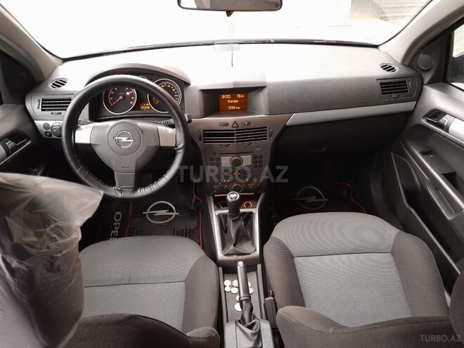 Opel Astra 2004, 200,000 km - 1.4 л - Bakı