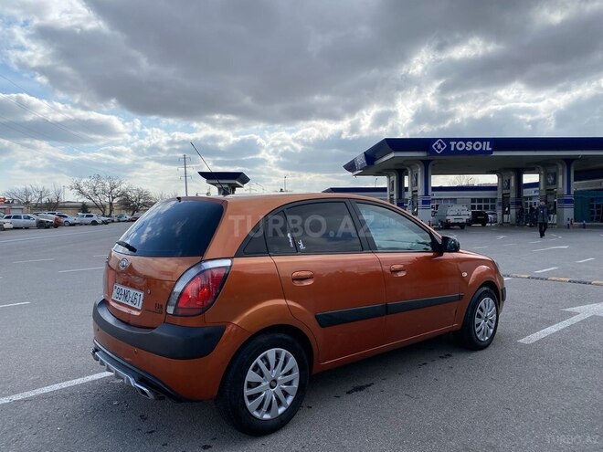 Kia Rio 2006, 300,000 km - 1.6 l - Bakı