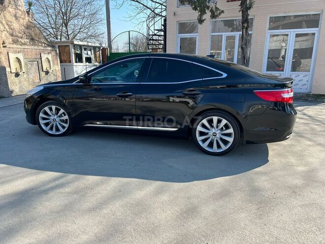 Hyundai Grandeur 2013, 220,000 km - 3.0 l - Balakən