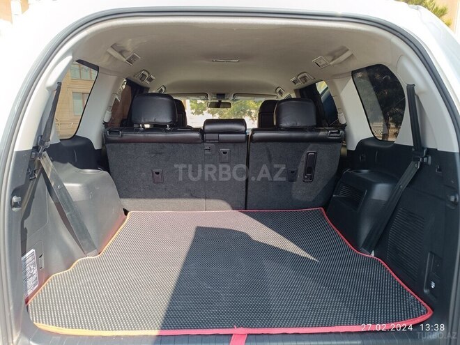 Toyota Prado 2013, 125,000 km - 2.7 l - Ucar