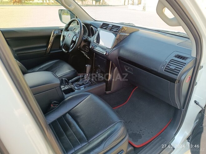 Toyota Prado 2013, 125,000 km - 2.7 l - Ucar