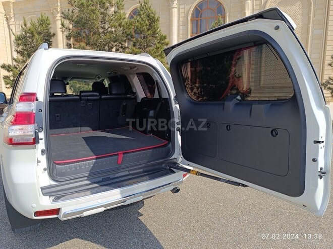 Toyota Prado 2013, 125,000 km - 2.7 l - Ucar