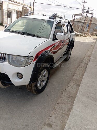 Mitsubishi L200 2006, 496,951 km - 2.5 l - Bakı