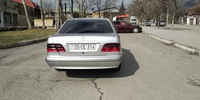Mercedes E 220 2000, 341,000 km - 2.2 л - Bakı