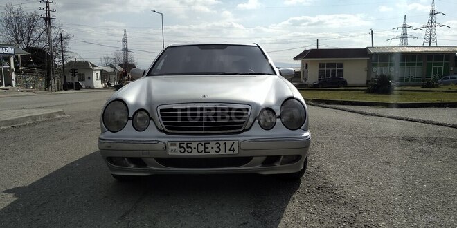 Mercedes E 220 2000, 341,000 km - 2.2 л - Bakı