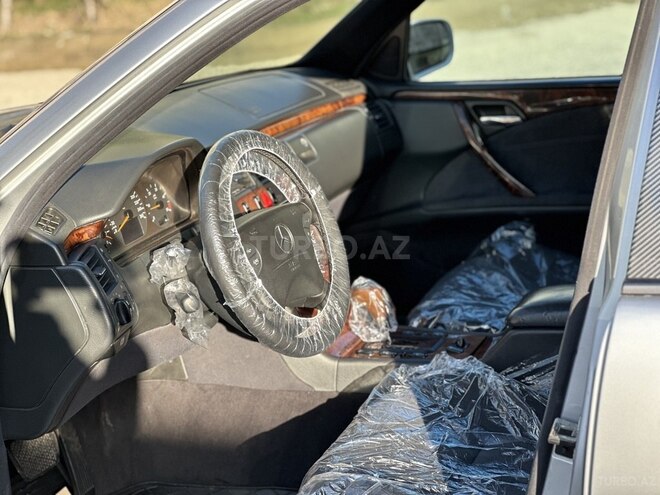 Mercedes E 270 2001, 547,000 km - 2.7 l - Bakı