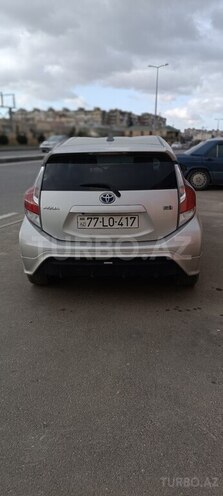 Toyota Prius C 2015, 87,628 km - 1.5 л - Bakı