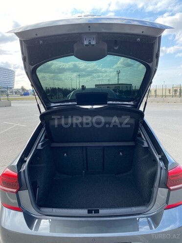 Volkswagen Polo 2021, 68,000 km - 1.6 л - Bakı