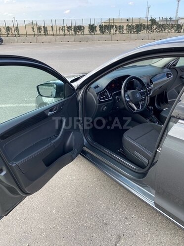 Volkswagen Polo 2021, 68,000 km - 1.6 л - Bakı