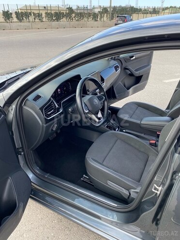 Volkswagen Polo 2021, 68,000 km - 1.6 л - Bakı