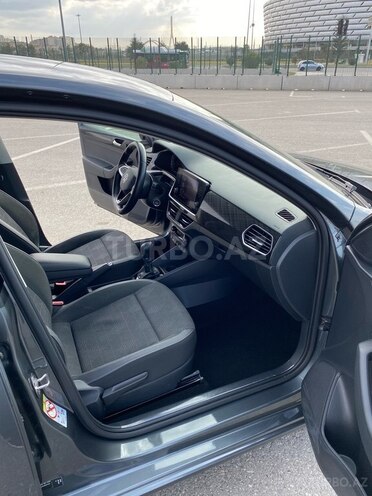 Volkswagen Polo 2021, 68,000 km - 1.6 л - Bakı
