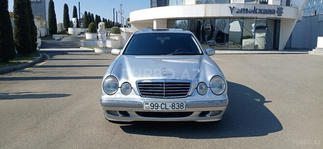 Mercedes E 240 1999, 285,000 km - 2.4 l - Tovuz