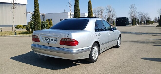 Mercedes E 240 1999, 285,000 km - 2.4 l - Tovuz