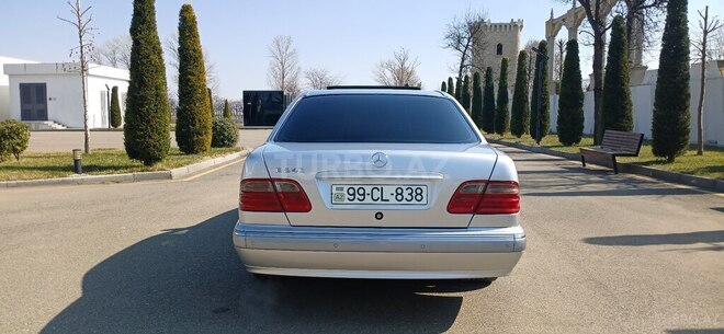 Mercedes E 240 1999, 285,000 km - 2.4 l - Tovuz