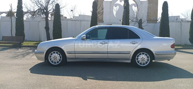 Mercedes E 240 1999, 285,000 km - 2.4 l - Tovuz