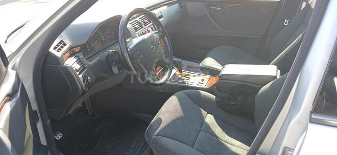 Mercedes E 240 1999, 285,000 km - 2.4 l - Tovuz