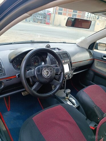 Volkswagen Polo 2004, 251,697 km - 1.4 l - Bakı