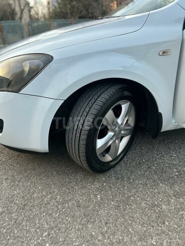 Kia Ceed 2008, 275,000 km - 1.6 л - Sumqayıt