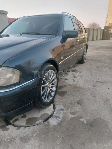 Mercedes C 220 1999, 520,000 km - 2.2 l - Sumqayıt