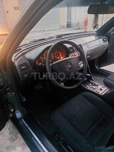 Mercedes C 220 1999, 520,000 km - 2.2 l - Sumqayıt