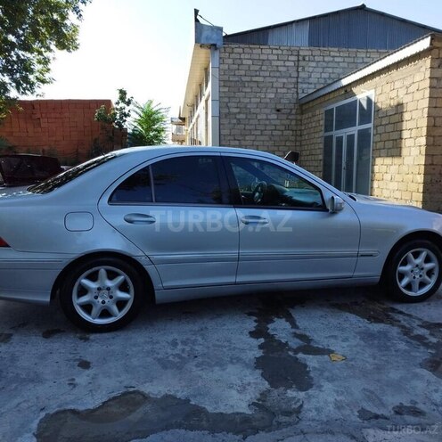 Mercedes C 200 2001, 389,568 km - 2.0 л - Naftalan