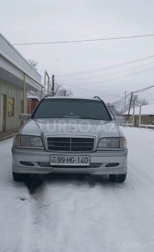 Mercedes C 180 1998, 255,000 km - 1.8 l - Quba