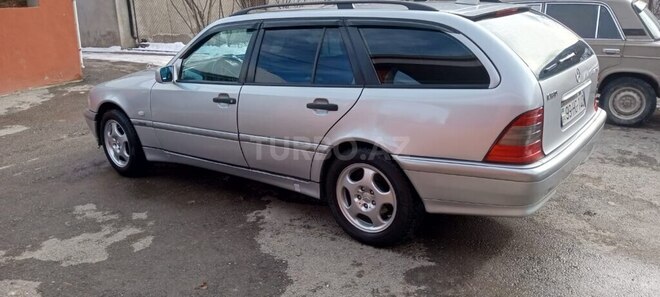 Mercedes C 180 1998, 255,000 km - 1.8 l - Quba