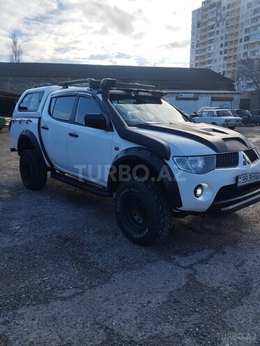 Mitsubishi L200 2008, 537,000 km - 2.5 л - Bakı