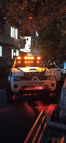 Mitsubishi L200 2008, 537,000 km - 2.5 л - Bakı