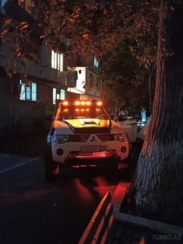 Mitsubishi L200 2008, 537,000 km - 2.5 л - Bakı