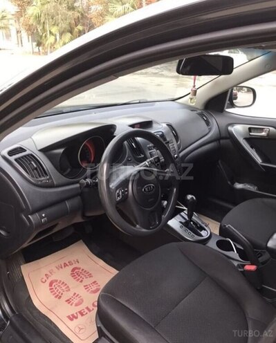 Kia Cerato 2010, 234,400 km - 1.6 l - Naftalan