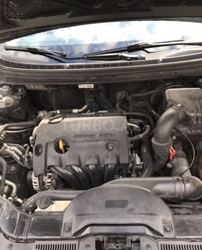 Kia Cerato 2010, 234,400 km - 1.6 l - Naftalan