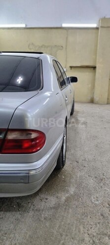 Mercedes E 320 2000, 373,331 km - 3.2 l - Bakı