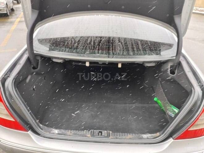 Mercedes E 300 2006, 210,950 km - 3.0 l - Göyçay
