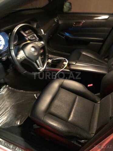 Mercedes E 200 2013, 177,600 km - 2.0 l - Sumqayıt