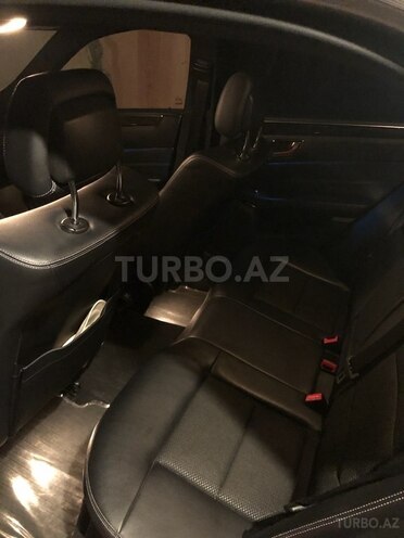 Mercedes E 200 2013, 177,600 km - 2.0 l - Sumqayıt