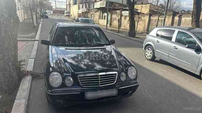 Mercedes E 220 1998, 250,000 km - 2.2 l - Bakı