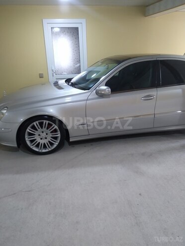Mercedes E 240 2002, 270,000 km - 2.4 л - Göyçay
