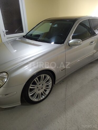 Mercedes E 240 2002, 270,000 km - 2.4 л - Göyçay