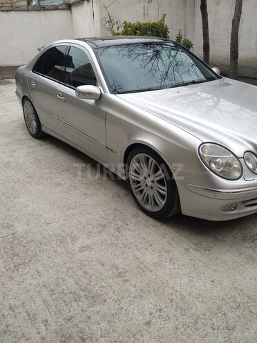 Mercedes E 240 2002, 270,000 km - 2.4 л - Göyçay