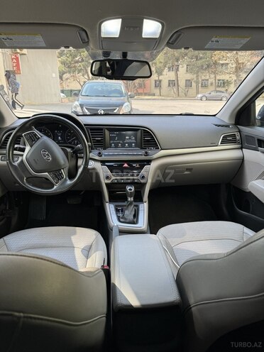 Hyundai Elantra 2017, 94,000 km - 2.0 л - Bakı