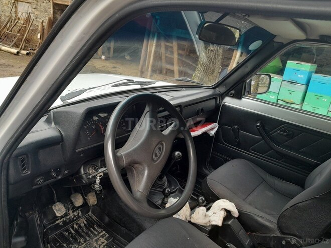 LADA (VAZ) Niva 2007, 220,000 km - 1.7 l - Qax