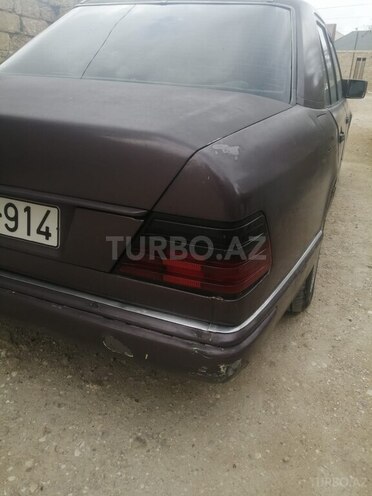 Mercedes E 250 1993, 710,050 km - 2.5 l - Sabirabad