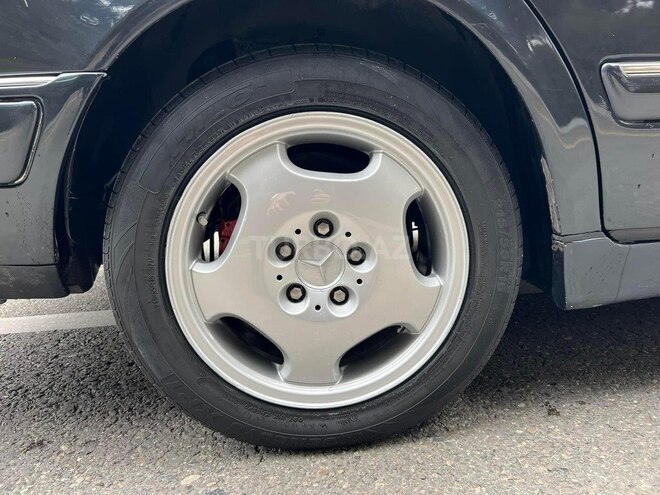 Mercedes E 220 1999, 280,000 km - 2.2 l - Bakı