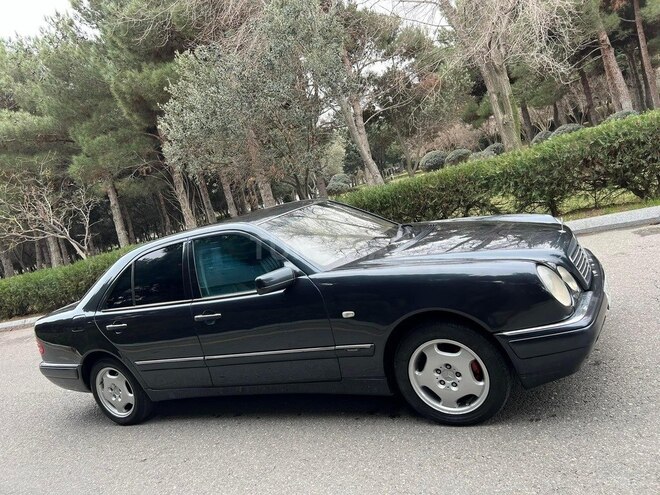 Mercedes E 220 1999, 280,000 km - 2.2 l - Bakı